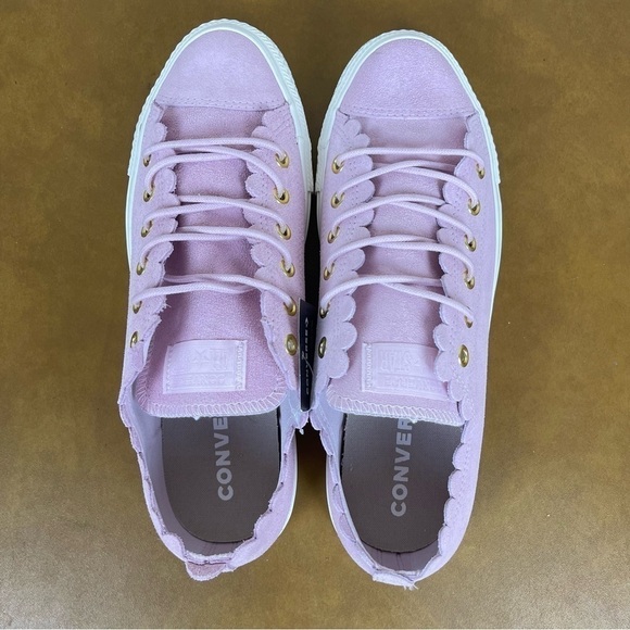 Converse CTAS Low Ox Frilly Thrills Suede Sneaker Size 10 Women - Picture 7 of 10